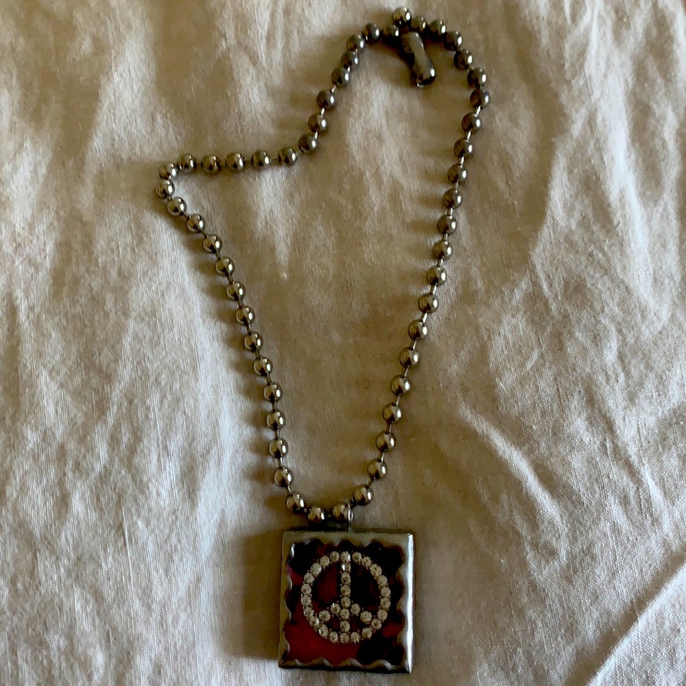 Boutique peace sign necklace